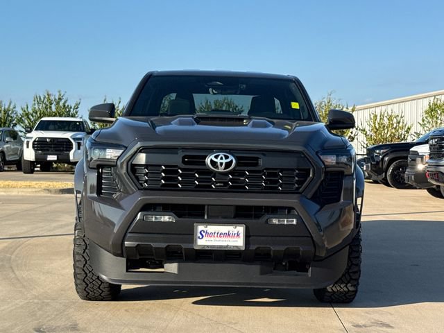 Used 2024 Toyota Tacoma TRD Sport AWD/4WD image 2
