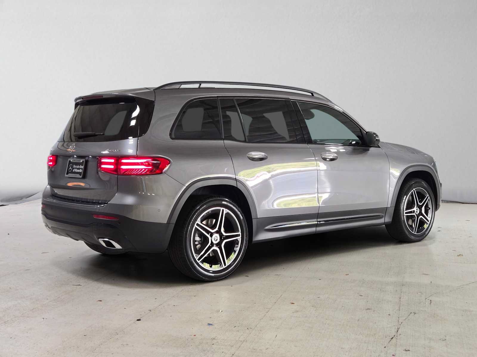 New 2026 Mercedes-Benz GLB 250 4MATIC image 3