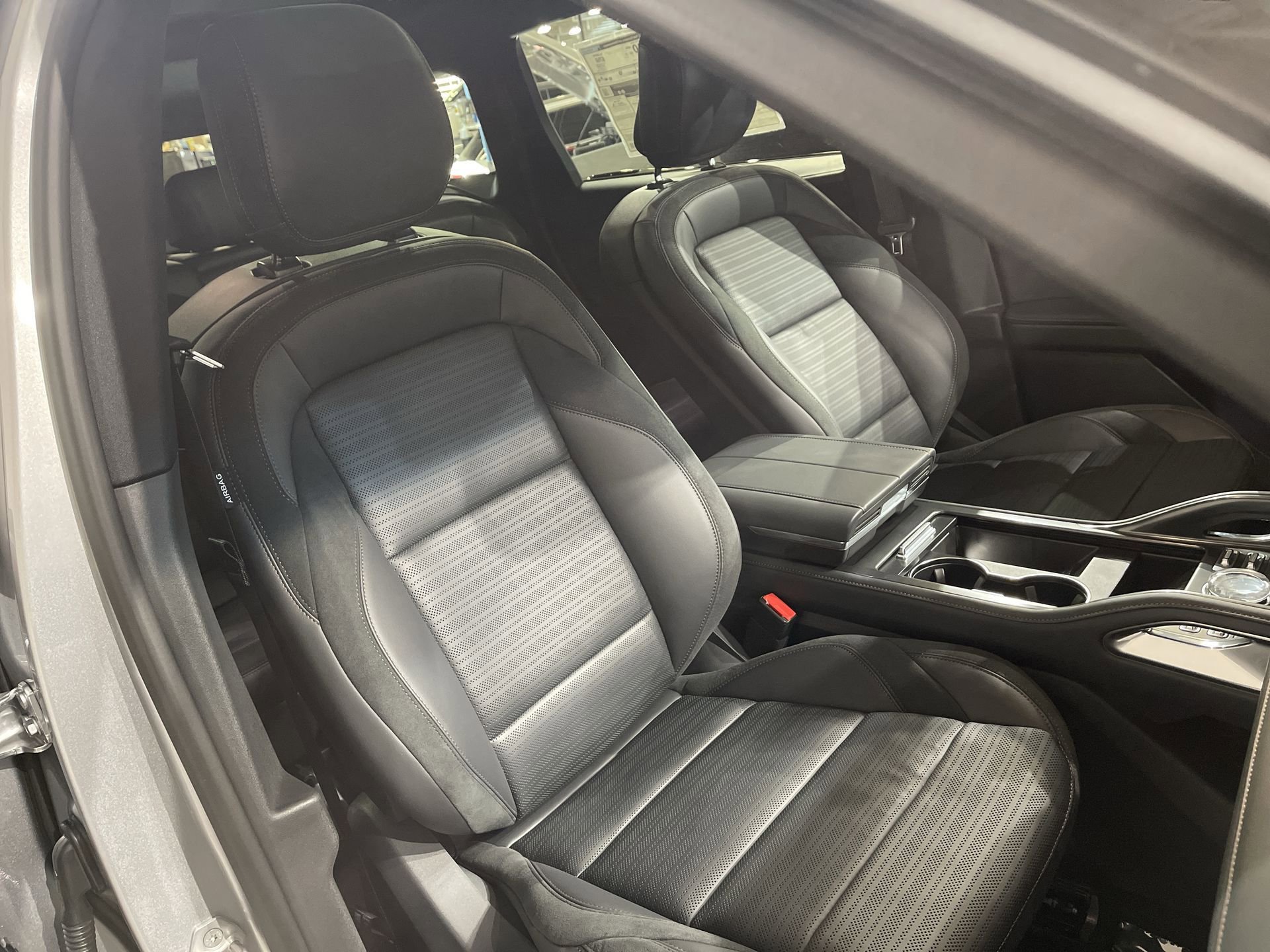 New 2024 Lincoln Nautilus Reserve w/ Equipment Group 202A image 33