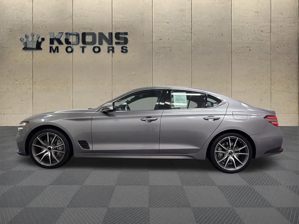 Used 2024 Genesis G70 2.5T image 4