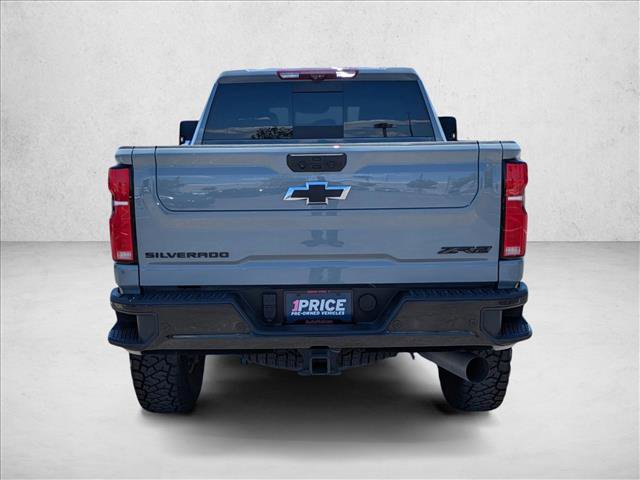 Used 2025 Chevrolet Silverado 2500 ZR2 w/ Technology Package AWD/4WD image 7