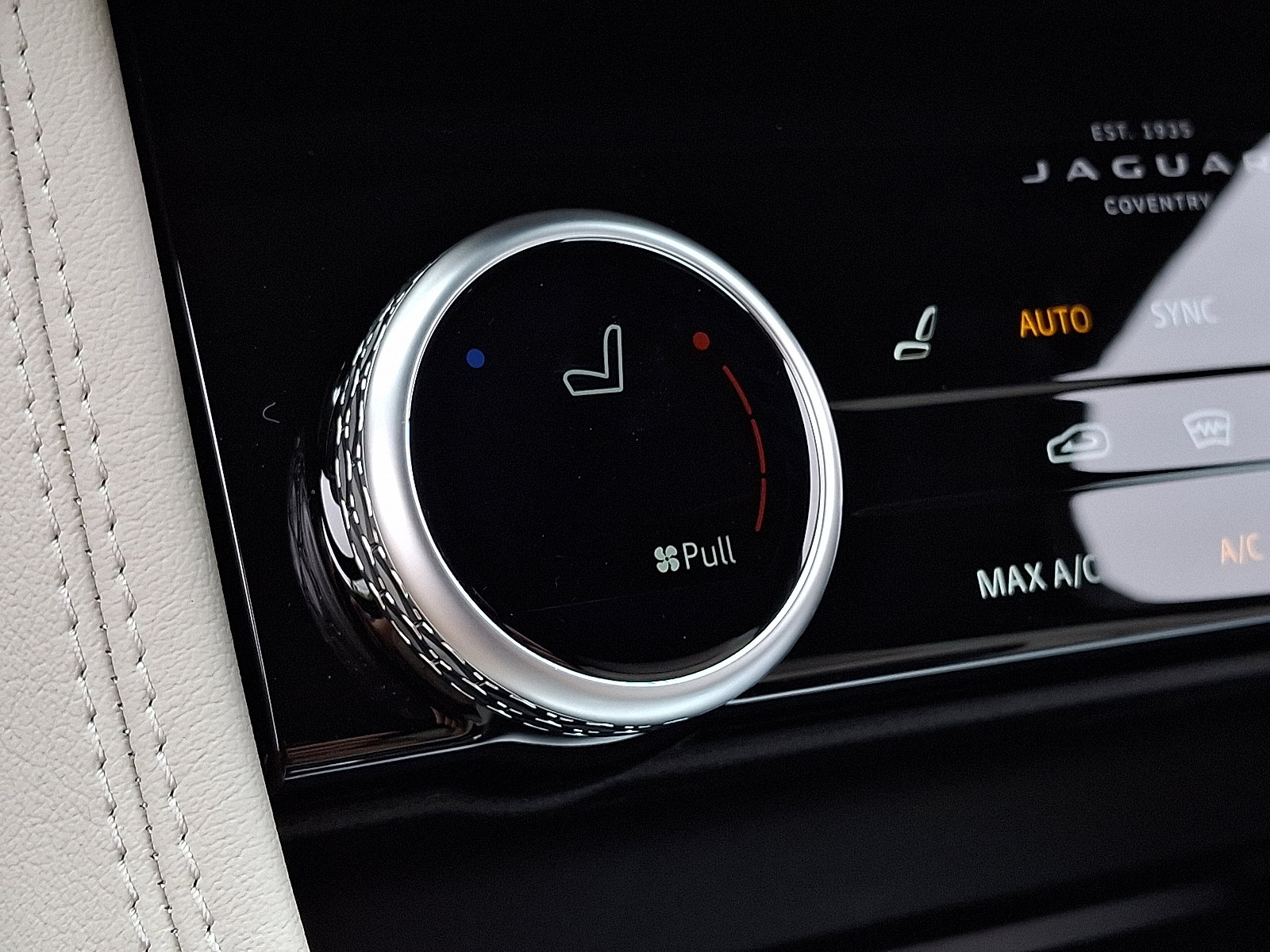 New 2026 Jaguar F-PACE R-Dynamic S image 20