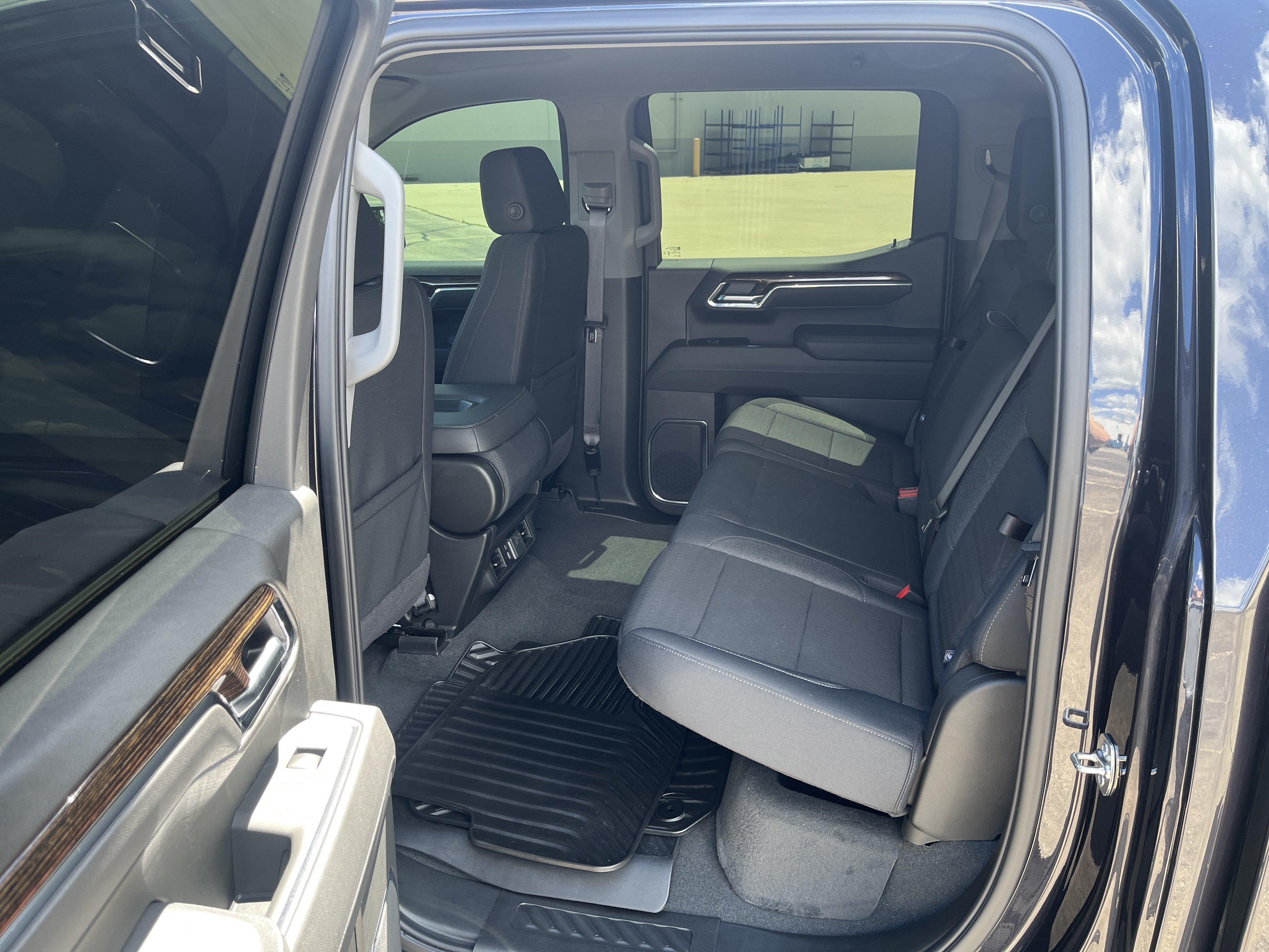 Used 2025 GMC Sierra 1500 Elevation AWD/4WD image 13