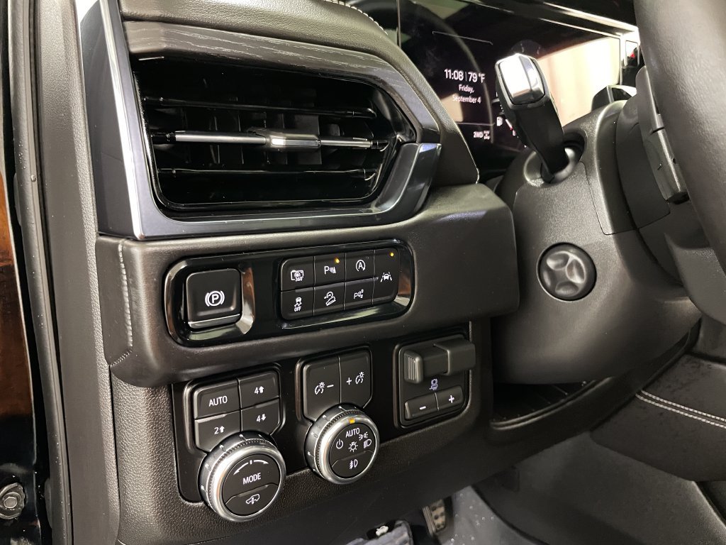 Certified 2026 GMC Yukon XL AT4 Ultimate w/ LPO, Floor Liner Package AWD/4WD image 6