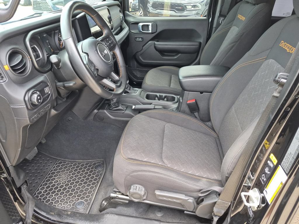 Used 2024 Jeep Gladiator Mojave w/ Safety Group AWD/4WD image 11