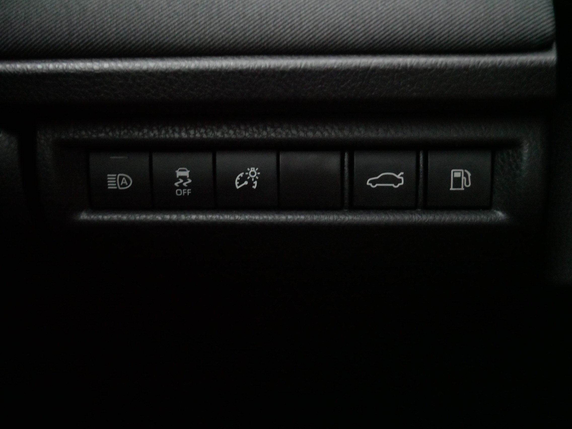 Certified 2025 Toyota Camry LE FWD image 27