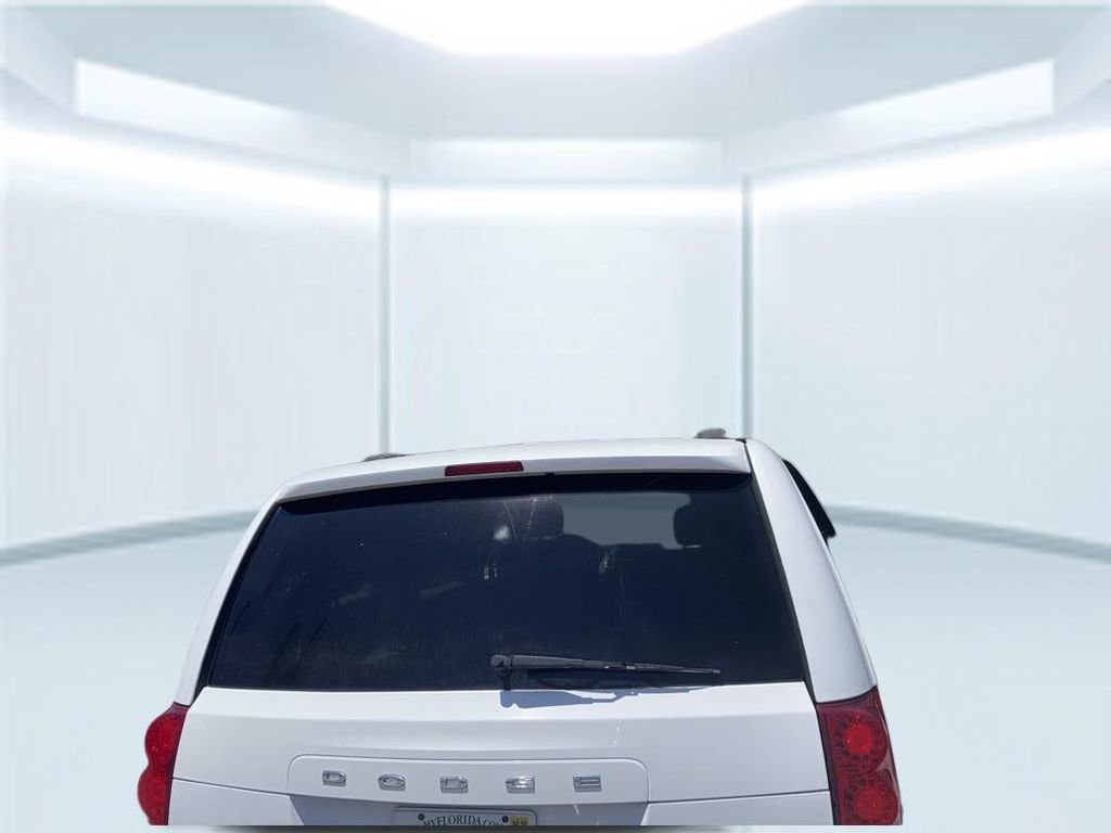 Used 2014 Dodge Grand Caravan SXT FWD image 10