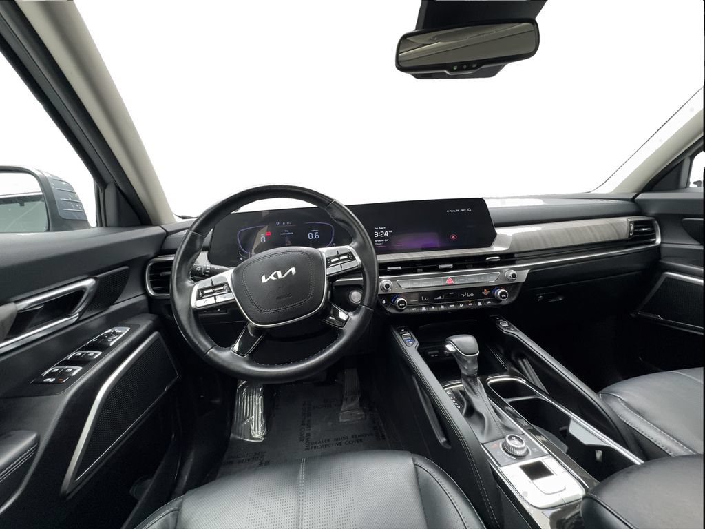 Used 2024 Kia Telluride EX w/ EX Captain's Chair Package AWD/4WD image 38