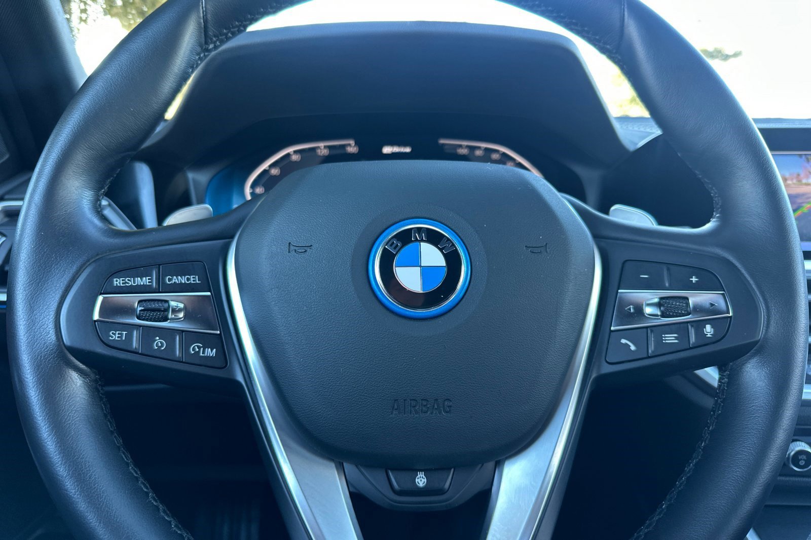 Certified 2022 BMW 330e w/ Premium Package image 28