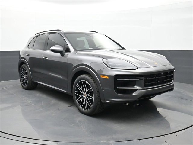 New 2025 Porsche Cayenne image 28