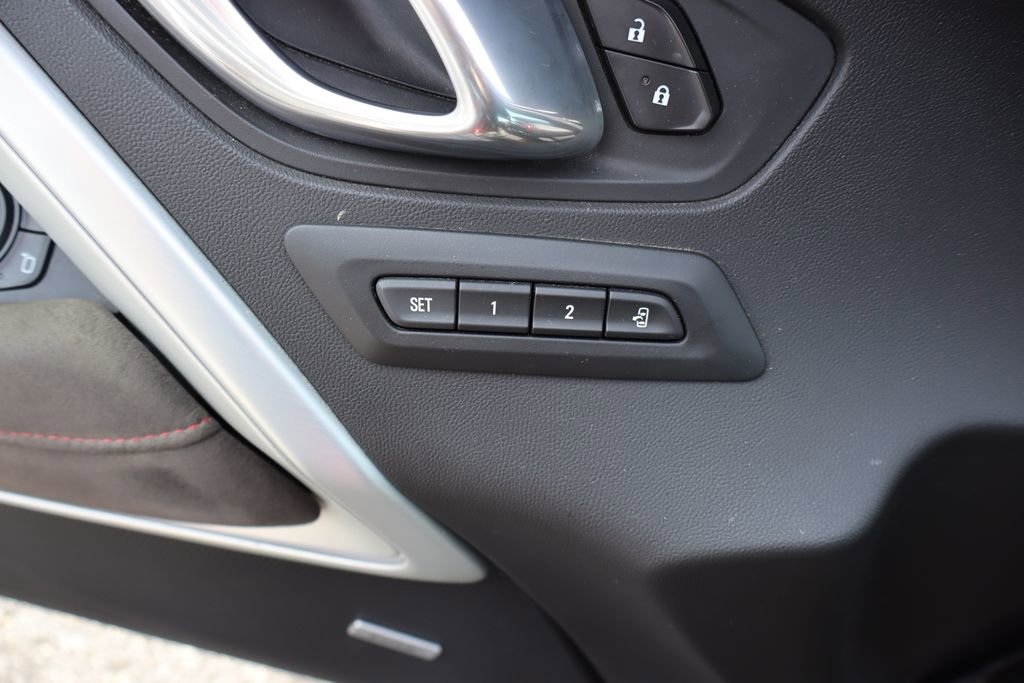 Used 2018 Chevrolet Camaro ZL1 RWD image 20