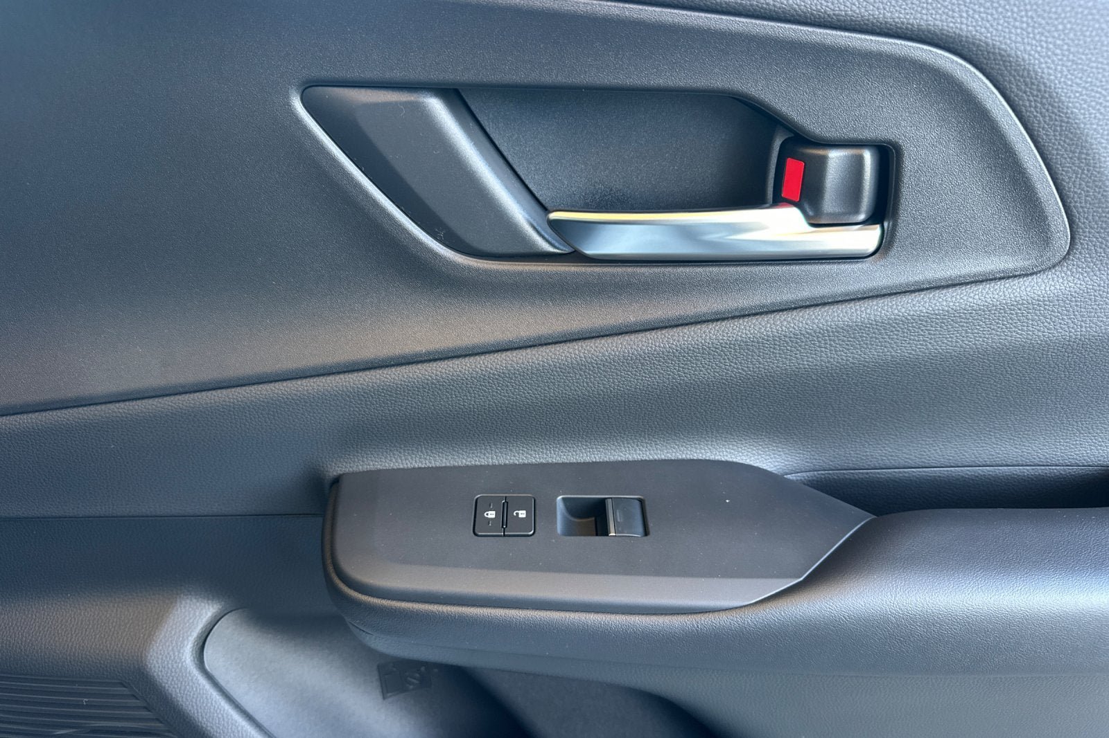 New 2027 Toyota Prius FWD image 21