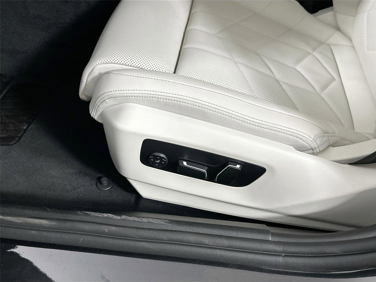 Certified 2026 BMW 530i RWD image 19