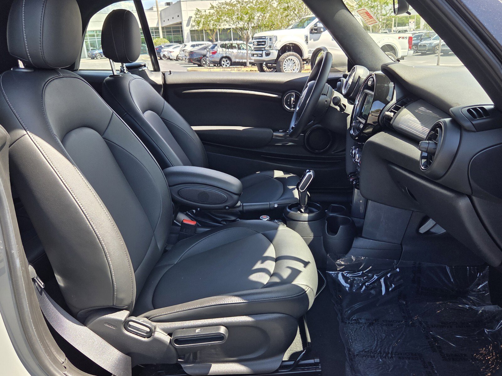 Used 2021 MINI Cooper Convertible image 16