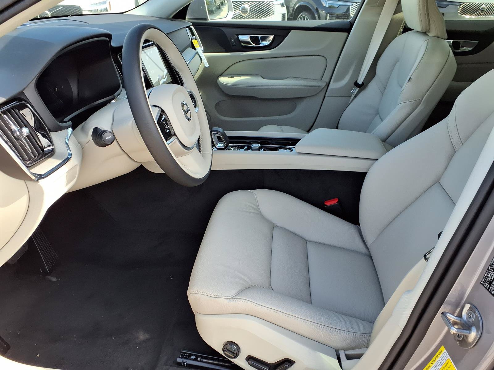 New 2026 Volvo V60 B5 Cross Country Plus w/ Protection Package Premier AWD/4WD image 13