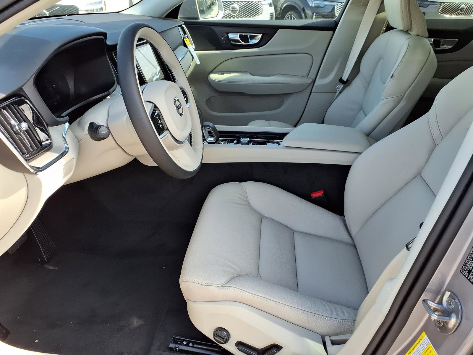 New 2026 Volvo V60 B5 Cross Country Plus w/ Protection Package Premier AWD/4WD image 13