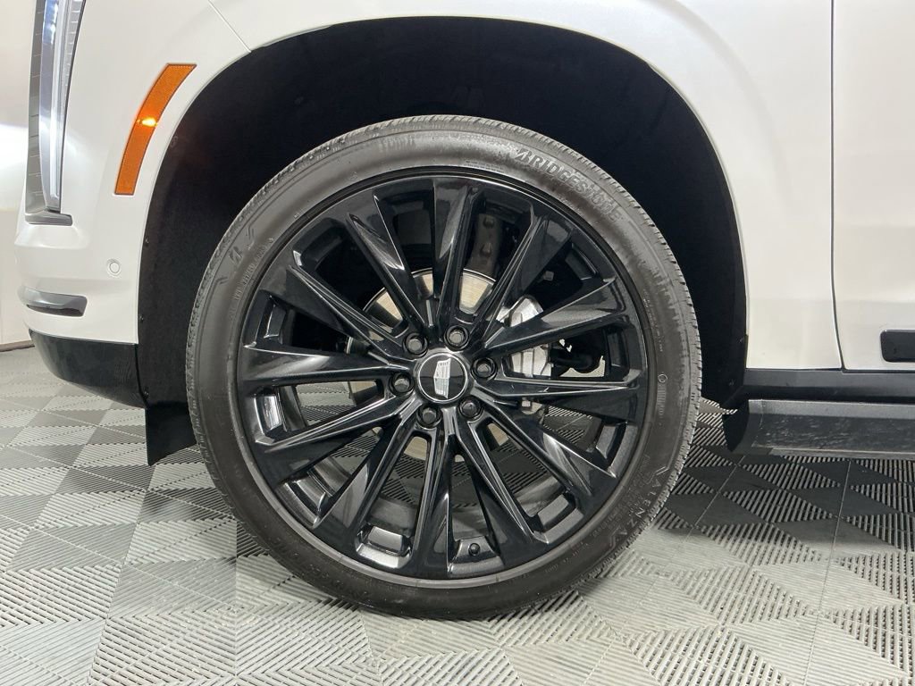 Used 2025 Cadillac Escalade Sport Platinum w/ LPO, ONYX Package image 36