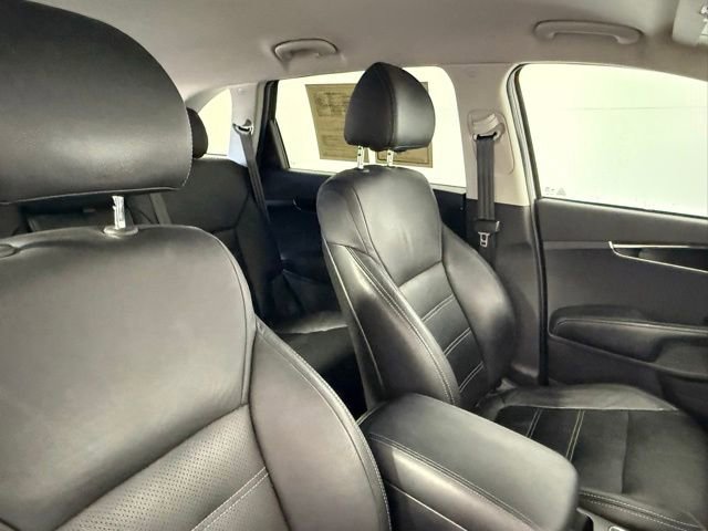 Used 2018 Kia Sorento FWD image 45