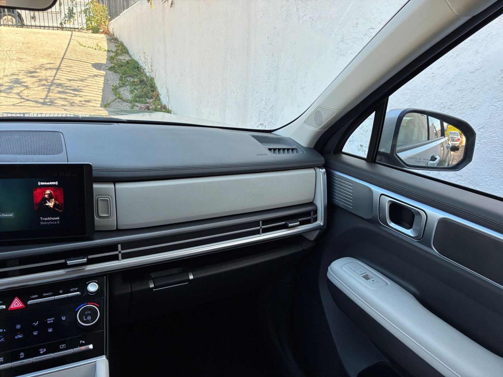 Used 2025 Hyundai Santa Fe SEL AWD/4WD image 38