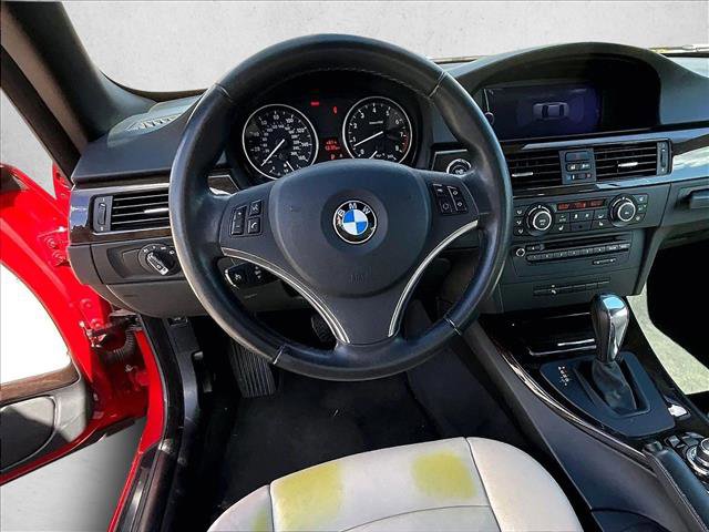 Used 2013 BMW 328i Convertible image 7