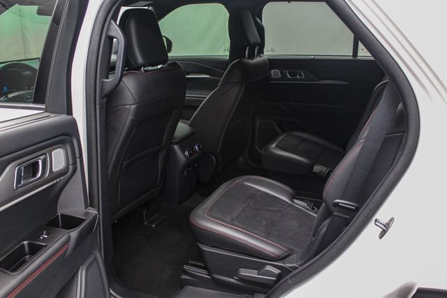 Used 2025 Ford Explorer ST AWD/4WD image 11