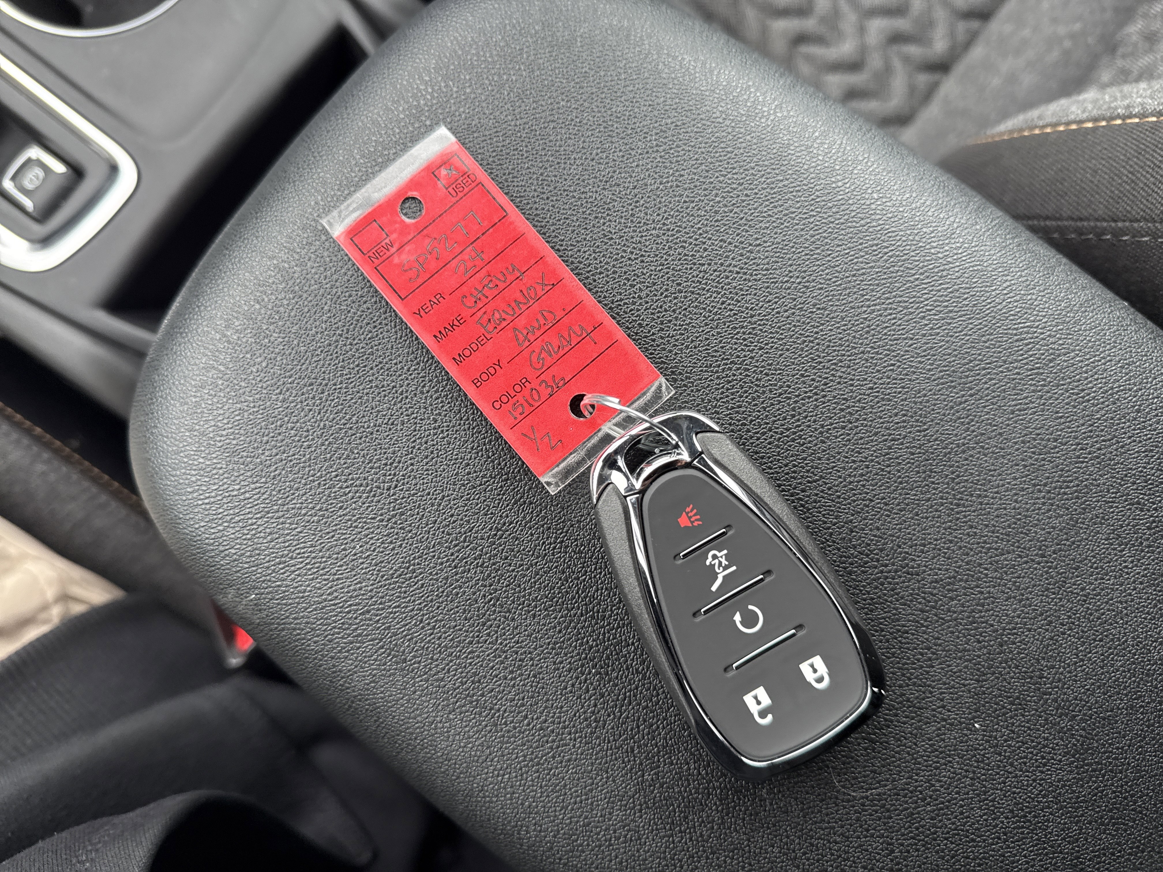 Used 2024 Chevrolet Equinox LT AWD/4WD image 31