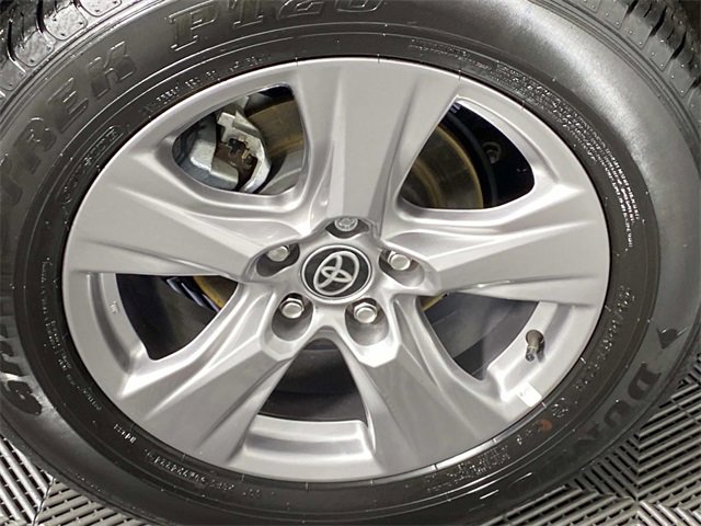Used 2025 Toyota RAV4 XLE w/ Convenience Package image 31