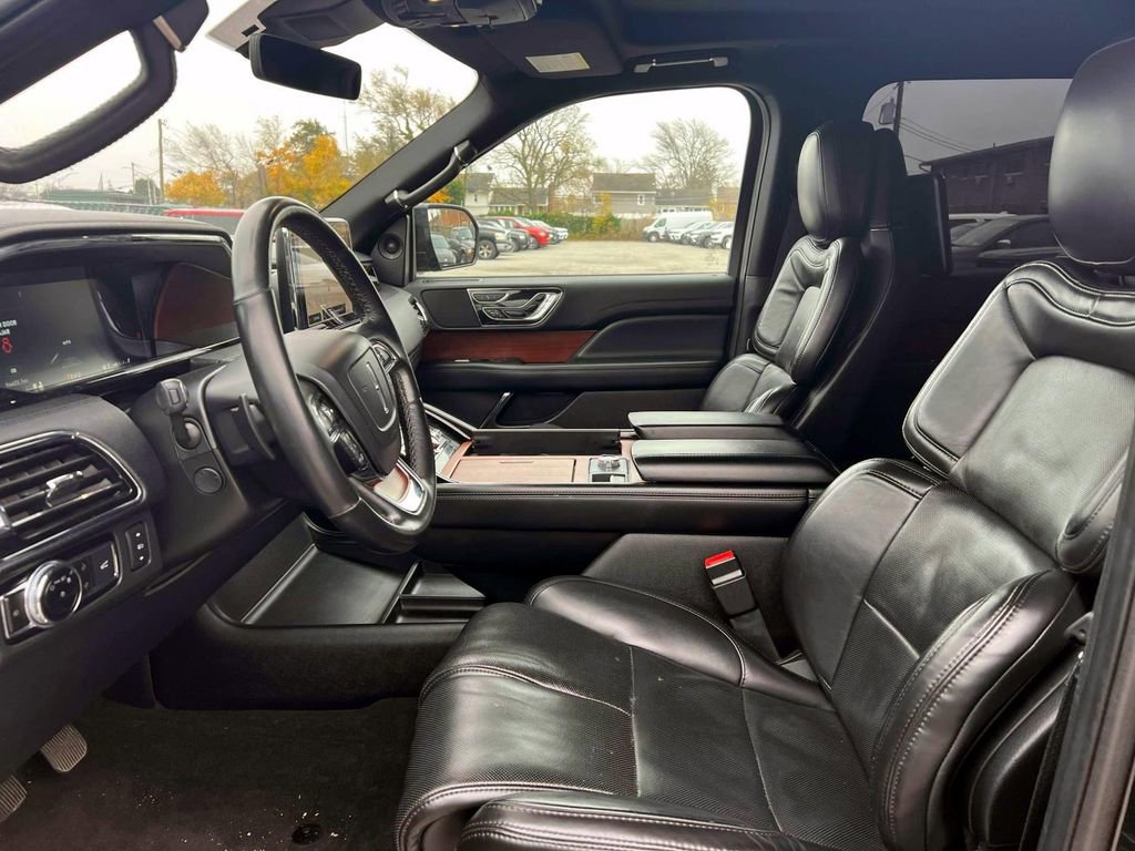 Used 2020 Lincoln Navigator L Reserve w/ Equipment Group 201A Reserve image 18