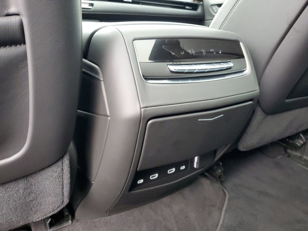 Used 2023 Cadillac Escalade ESV Sport Platinum w/ Heavy-Duty Trailer Package image 32