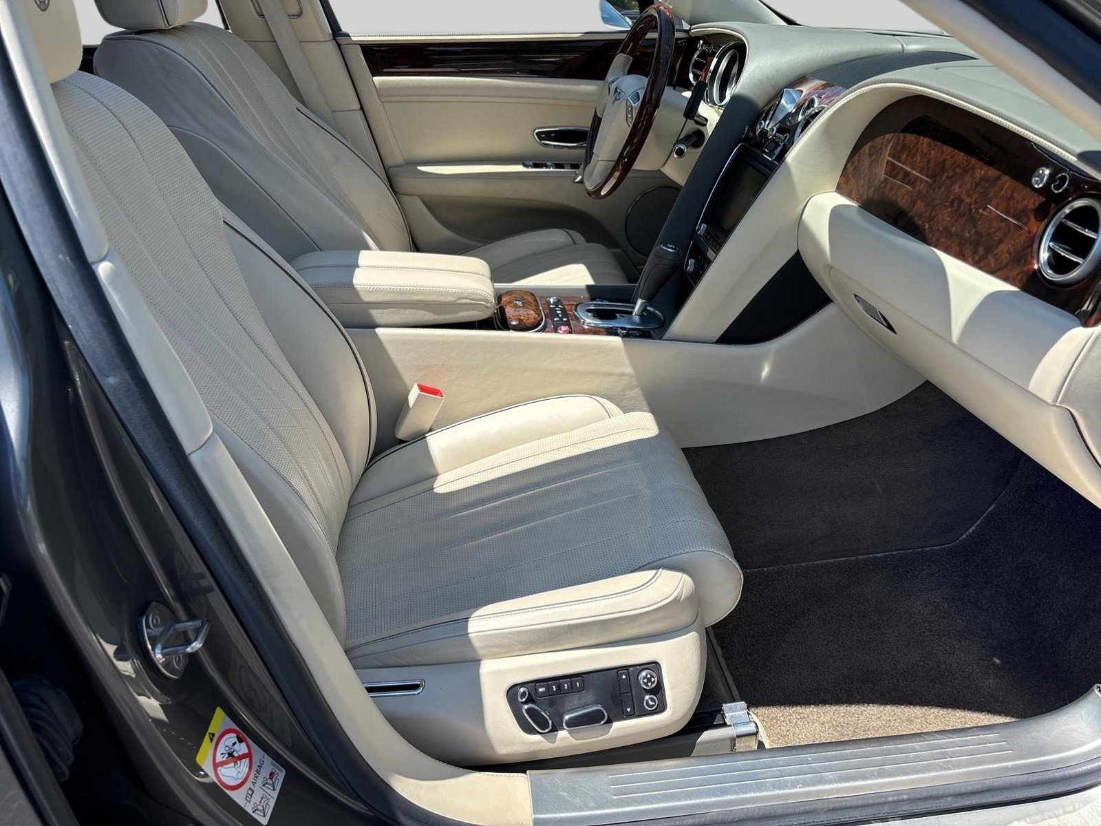 Used 2014 Bentley Flying Spur W12 image 13