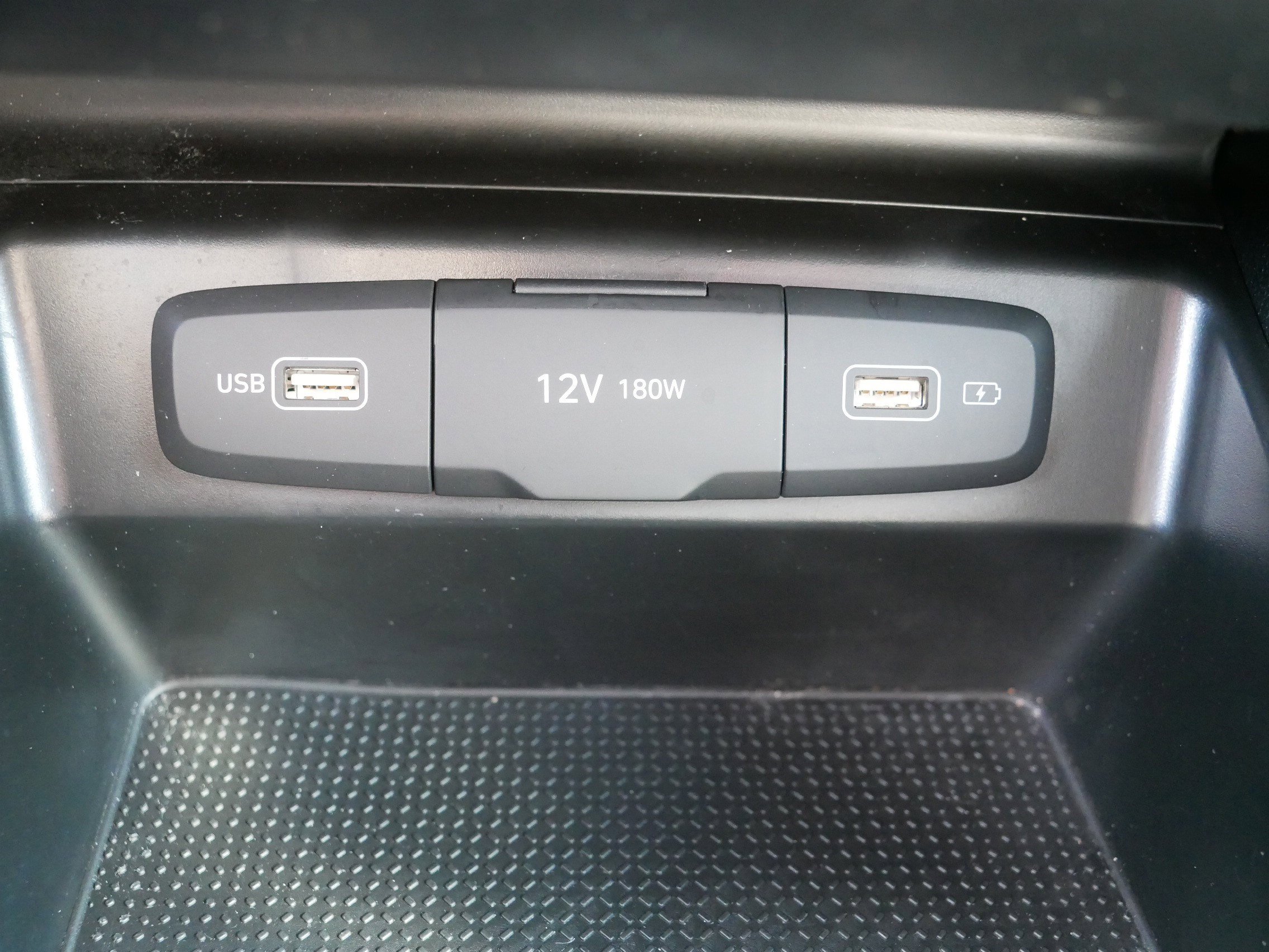 Used 2023 Hyundai Santa Cruz SE AWD/4WD image 32
