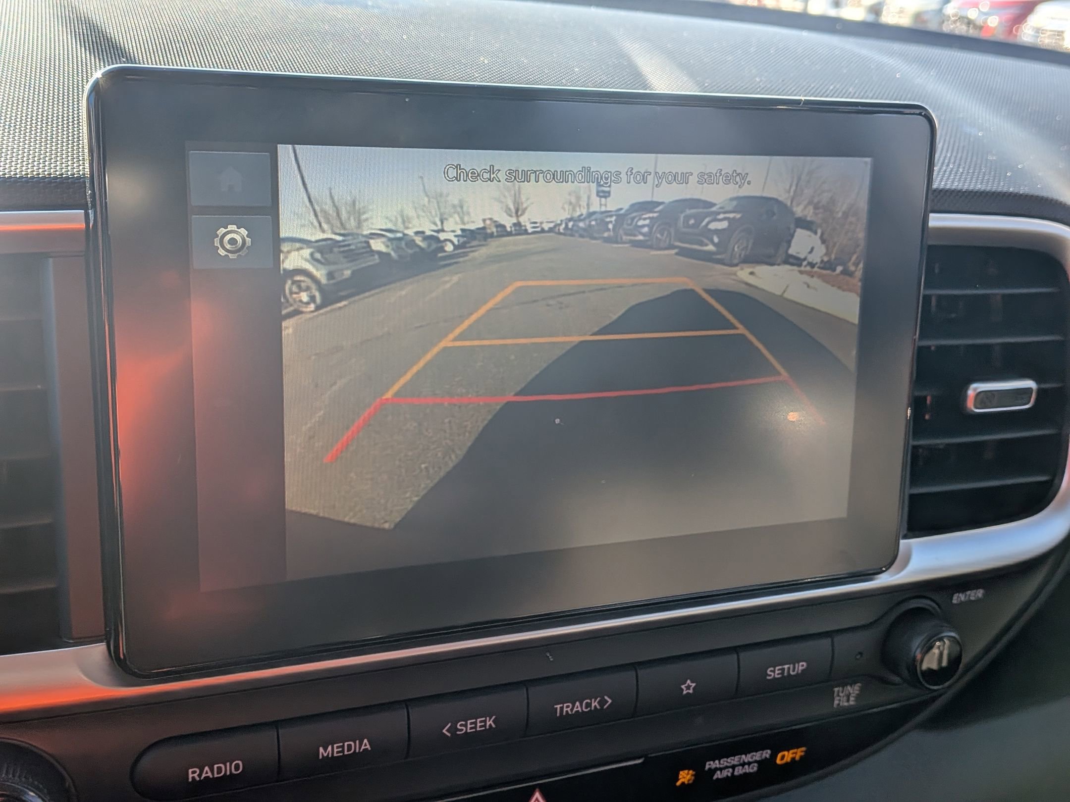 Used 2024 Hyundai Venue SEL image 28