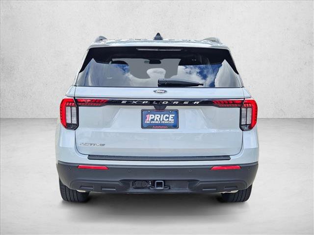 Used 2025 Ford Explorer Active image 7