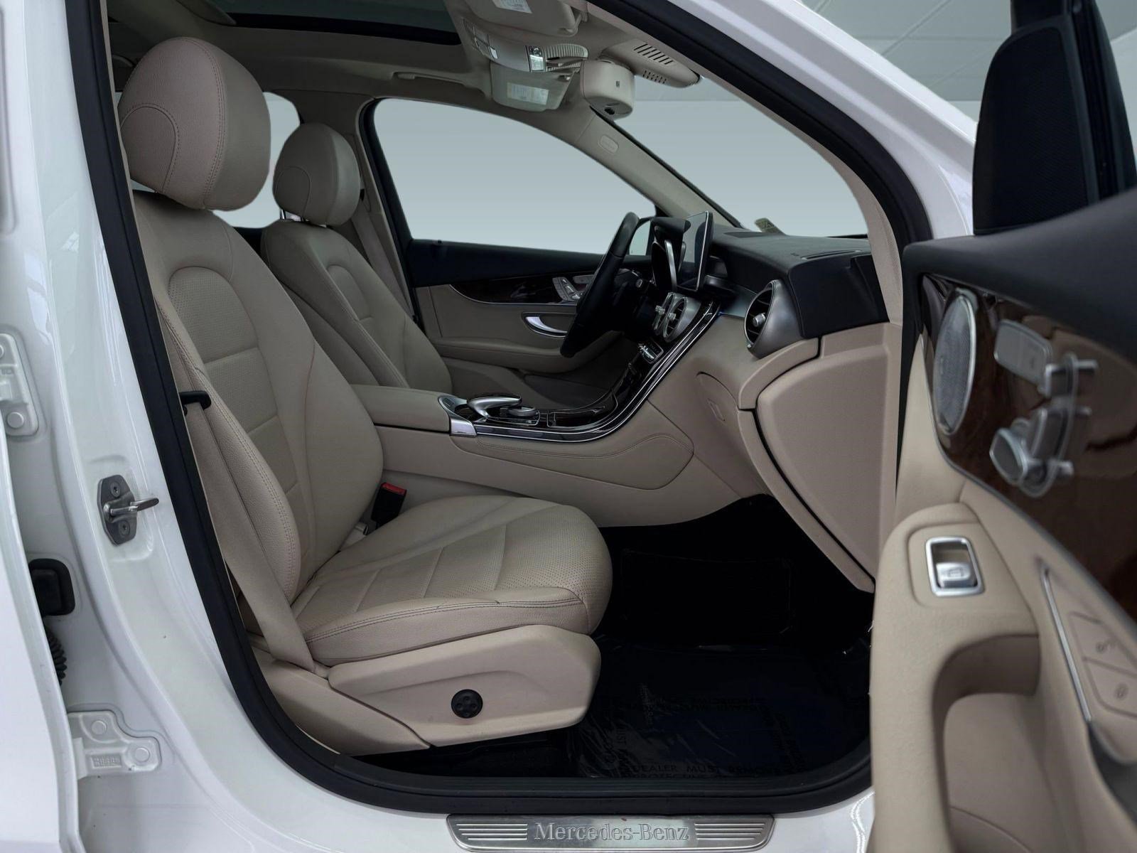 Certified 2017 Mercedes-Benz GLC 300 image 23