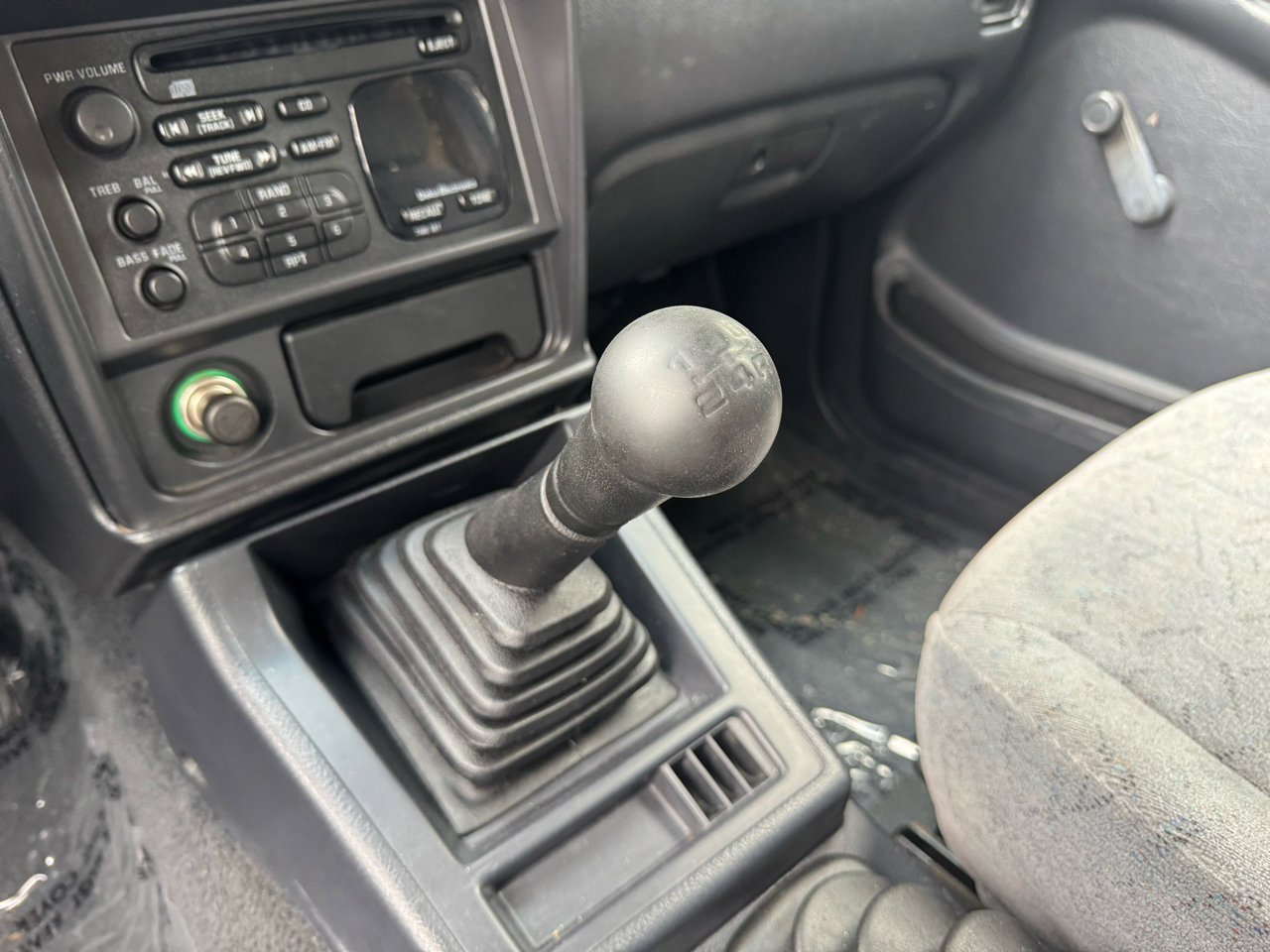 Used 1998 Chevrolet Tracker 4WD image 17