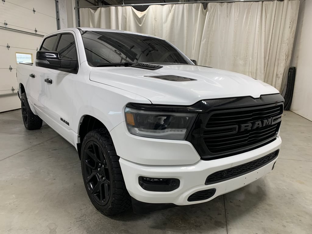 Used 2023 RAM 1500 Laramie AWD/4WD image 2