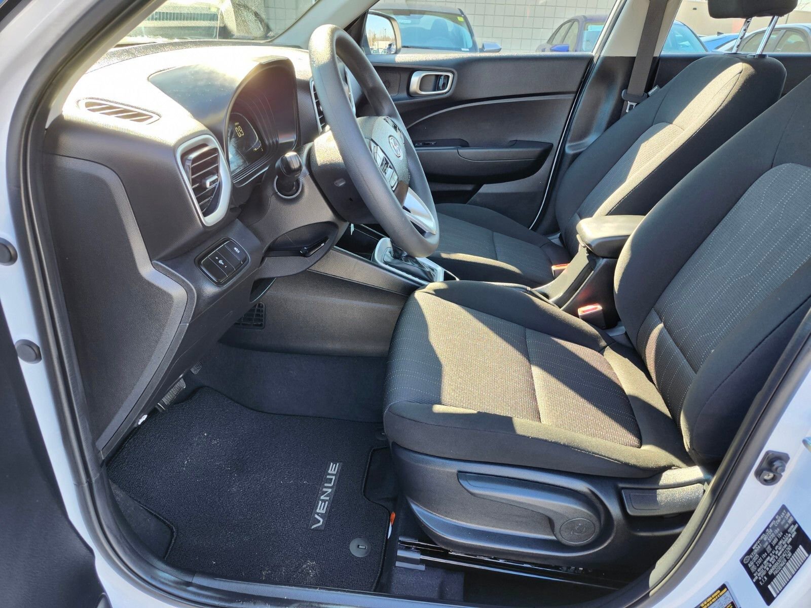 Certified 2026 Hyundai Venue SE image 18