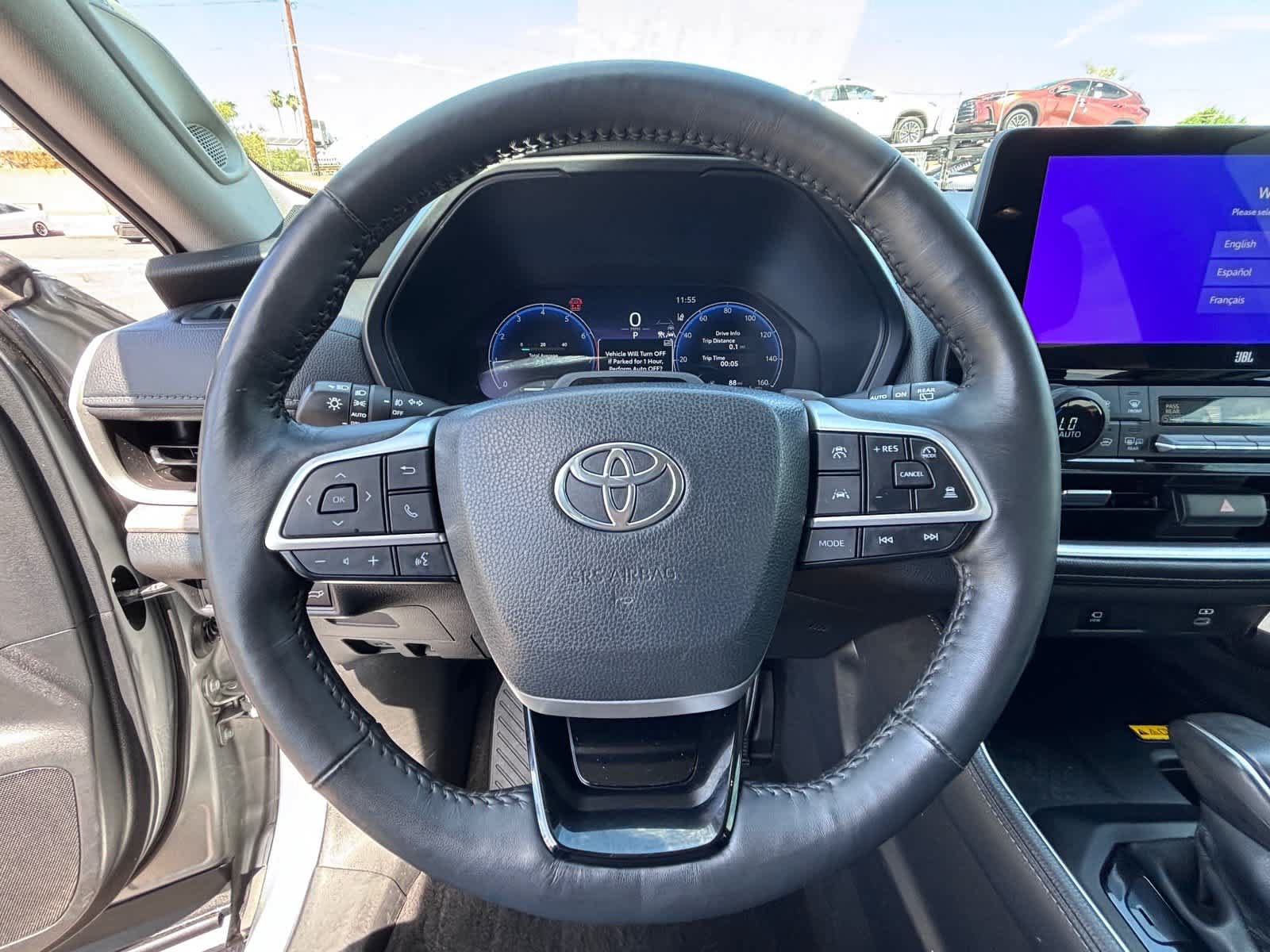 Used 2024 Toyota Grand Highlander AWD image 20