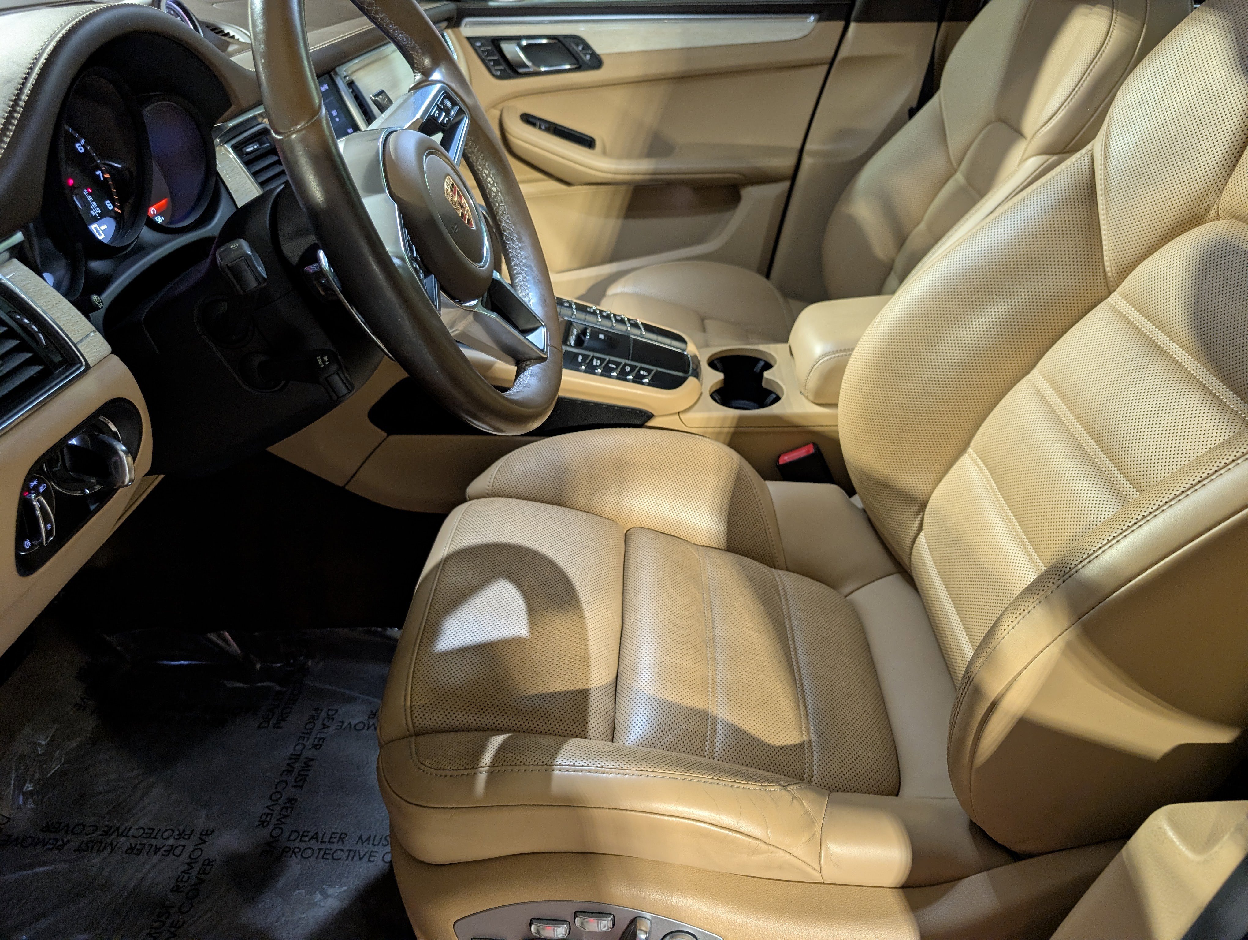 Used 2017 Porsche Macan Turbo image 5