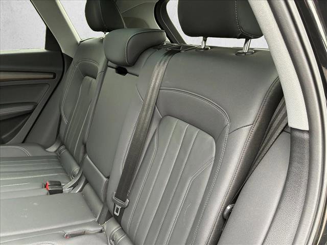 Used 2023 Audi Q5 2.0T Premium Plus w/ Premium Plus Package AWD/4WD image 14