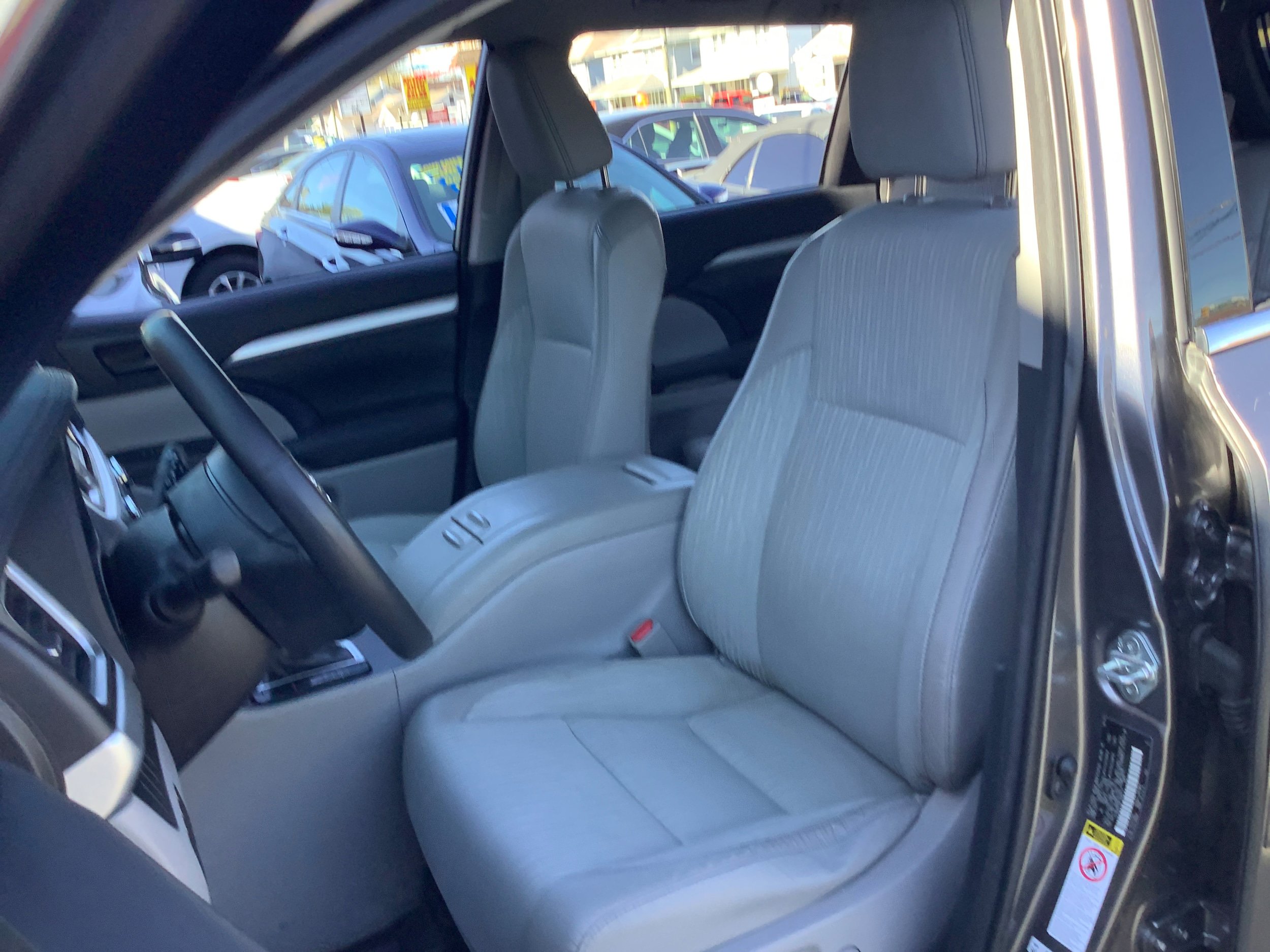 Used 2015 Toyota Highlander Plus AWD/4WD image 10