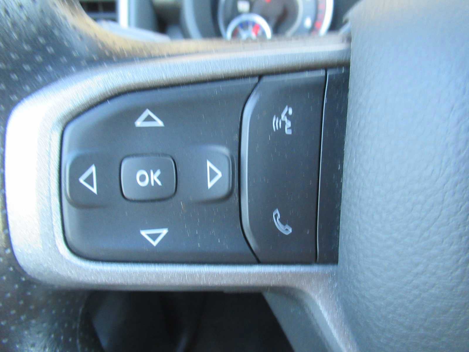 Used 2024 RAM 2500 Tradesman w/ Chrome Appearance Group image 29