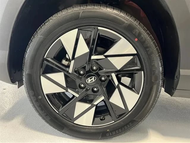 Used 2025 Hyundai Kona SEL AWD/4WD image 45