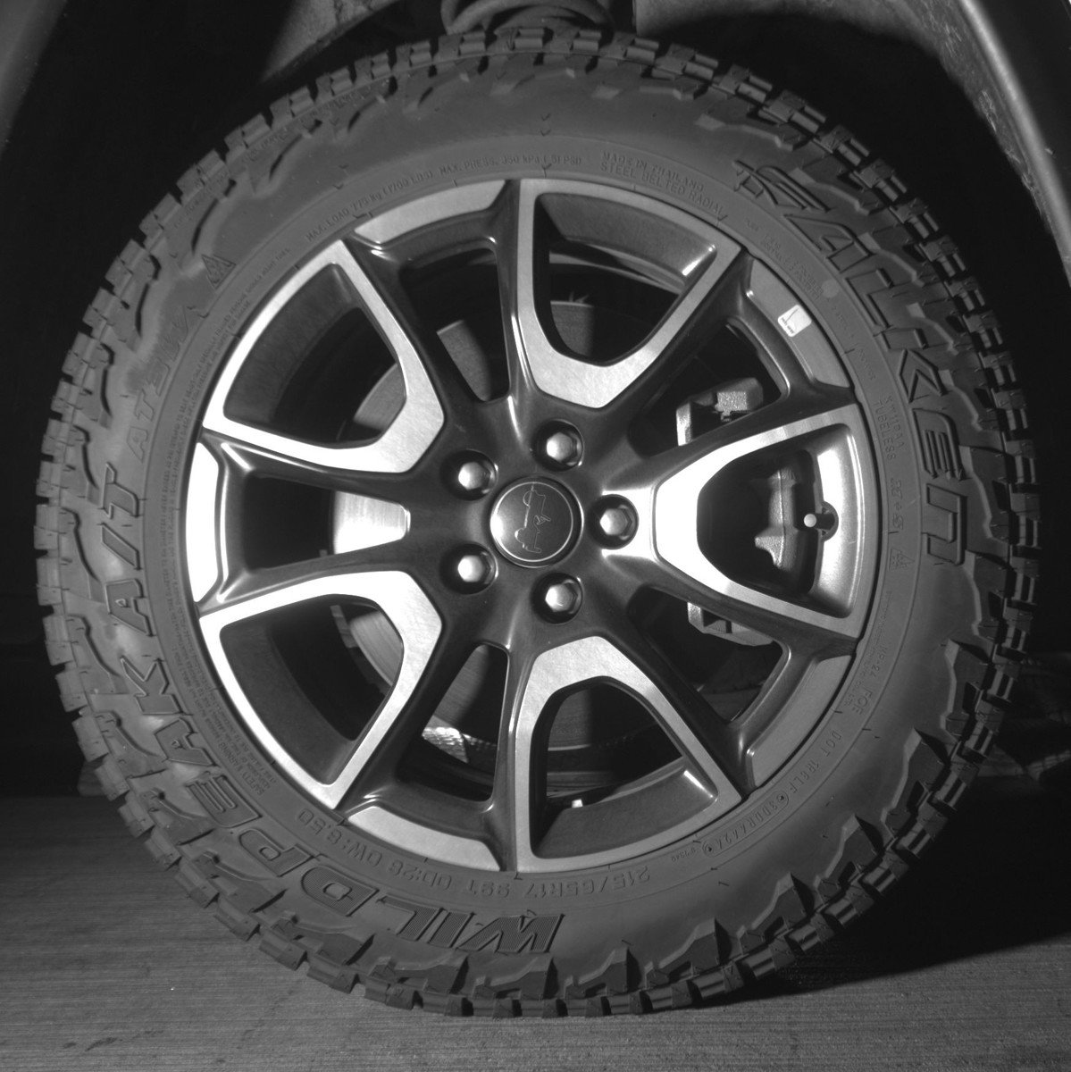 Used 2025 Jeep Compass Trailhawk AWD/4WD image 13