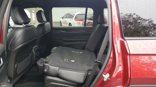 Certified 2024 Jeep Grand Cherokee L Altitude image 22