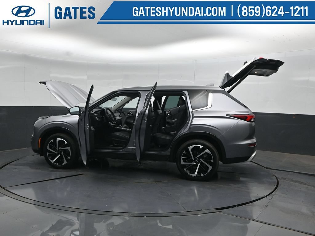 Used 2023 Mitsubishi Outlander SE FWD image 59
