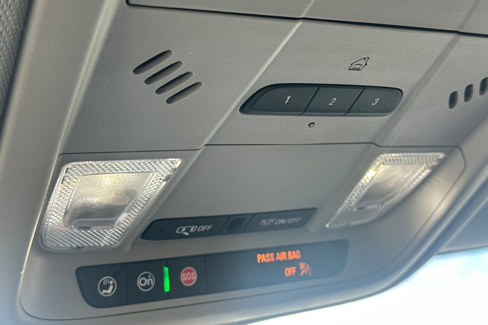 Used 2024 Chevrolet Blazer LT w/ Convenience Package FWD image 23