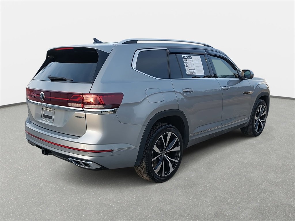 Certified 2024 Volkswagen Atlas SEL Premium R-Line image 5