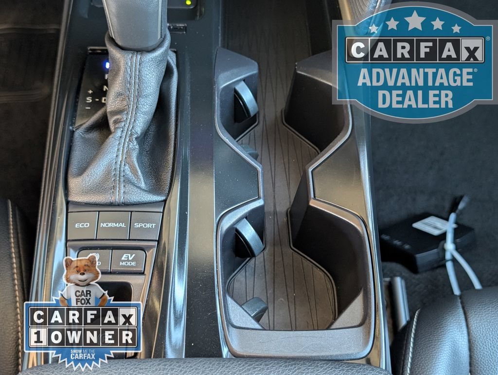Used 2025 Toyota Camry SE FWD image 9