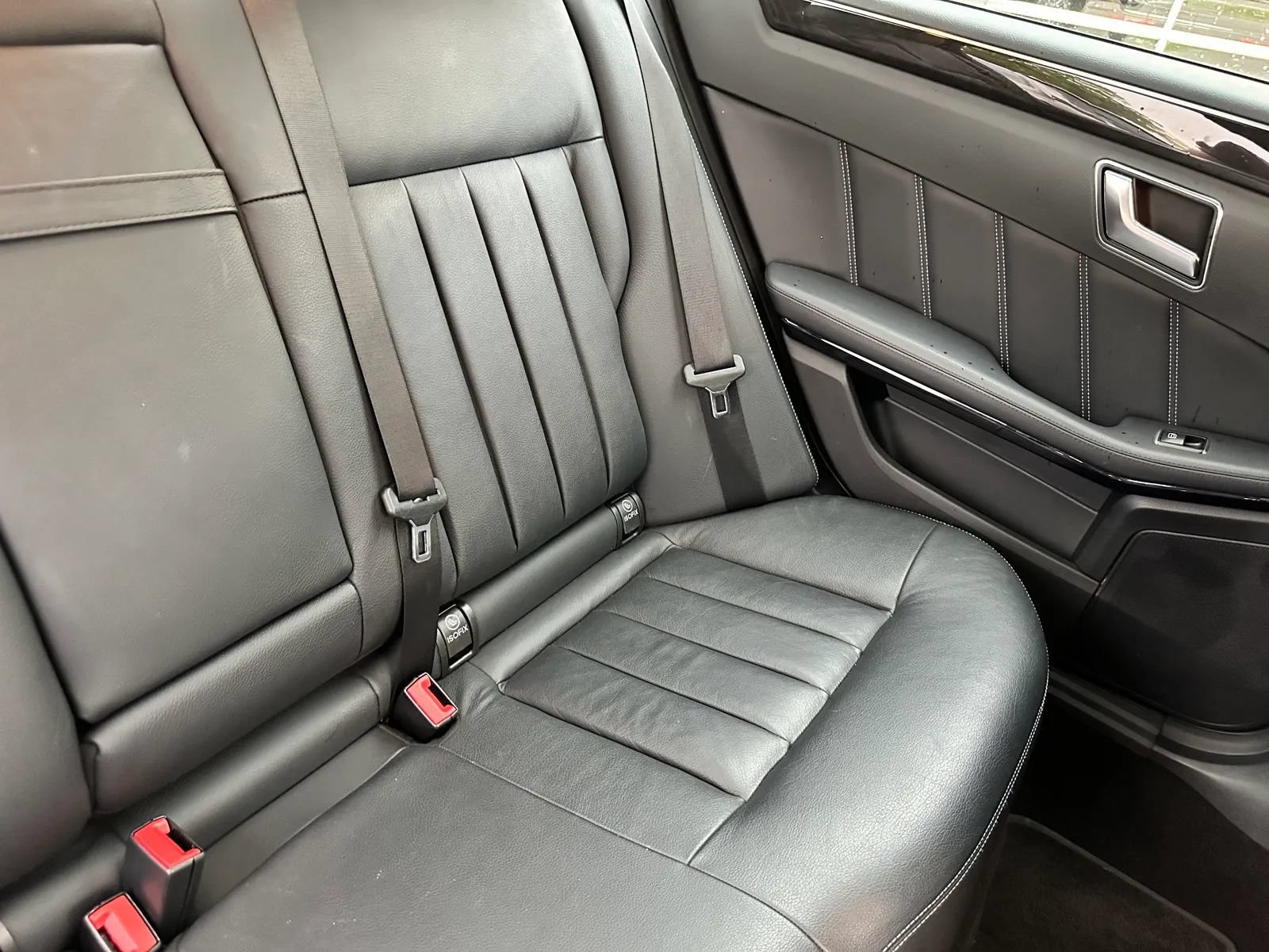 Used 2014 Mercedes-Benz E 550 4MATIC Sedan image 20